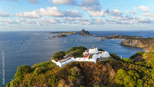 Vista aérea do Forte de Noronha em Fernando de Noronha, PE, Brasil