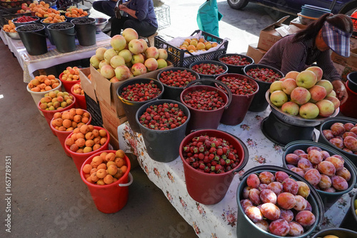 キルギス_カラコル_市場