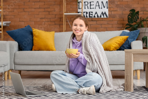 Sick young woman with sore ...