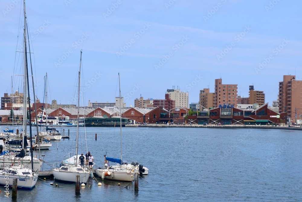 Fototapeta premium 函館港・赤レンガ倉庫（北海道・函館市）