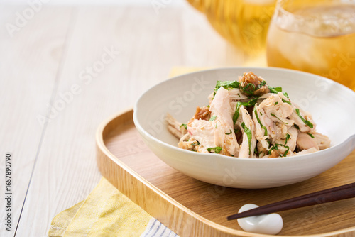 鶏胸肉の梅しそ和え｜さっぱりヘルシーな夏の副菜