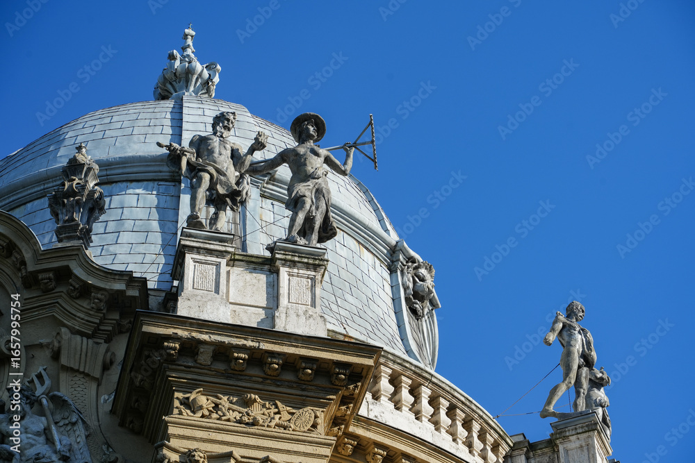 Fototapeta premium ハンガリー_ブダペスト_ヴァイダフニャディ城