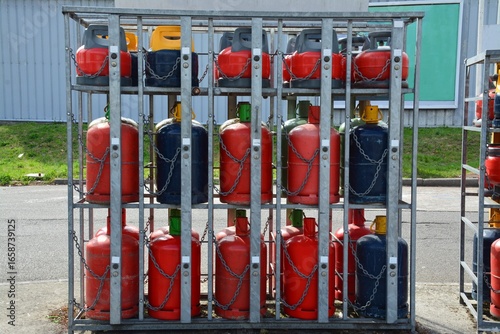 Canvas Print Grande distribution - Bouteilles de gaz