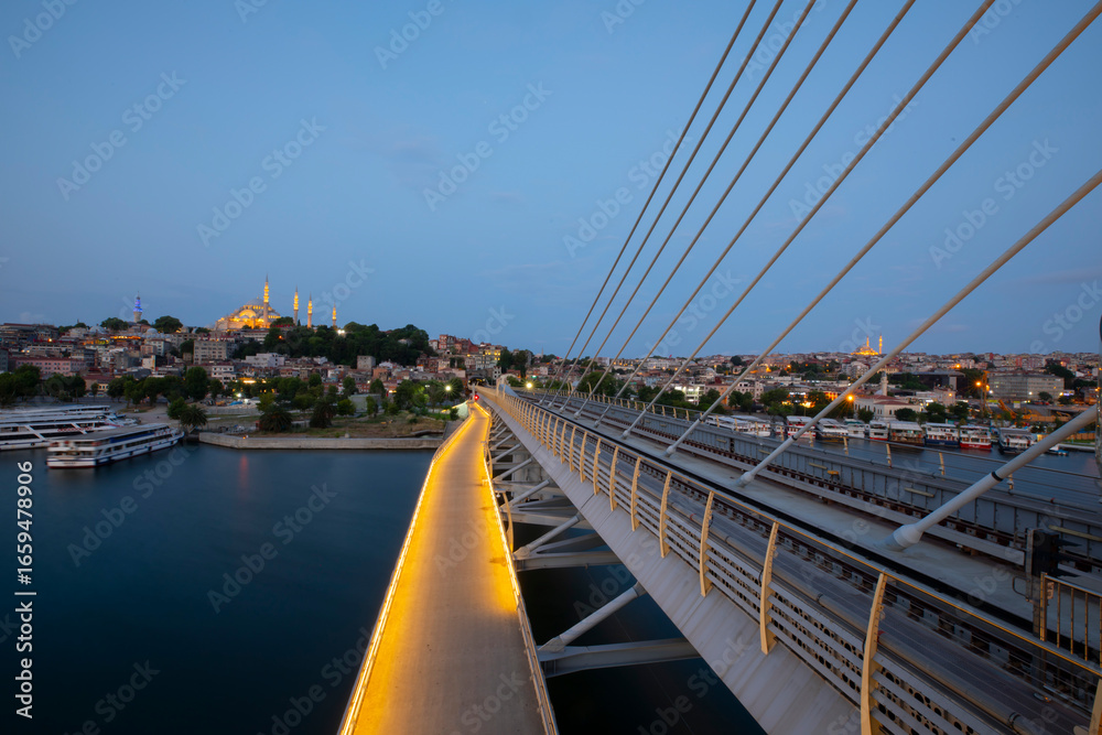 Obraz premium Golden Horn Metro Bridge and Galata Tower
