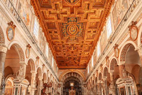 Photos Interior of Basilica di Santa Maria Maggiore in Rome Italy