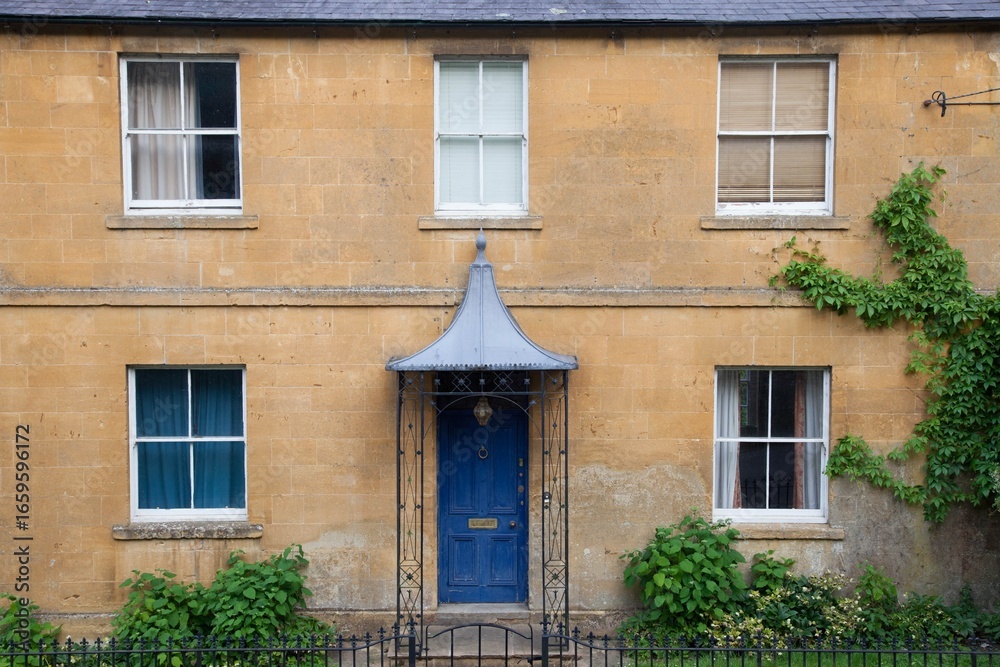 Φωτογραφία Cotswold house facade, Gloucestershire, England
