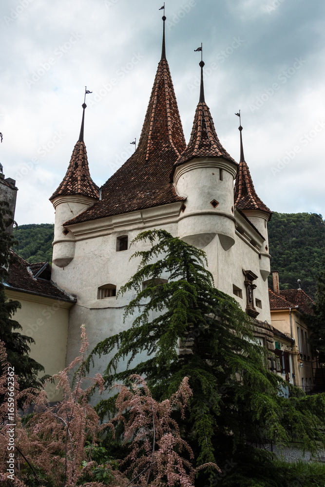 Fototapeta premium Catherine’s Gate (Poarta Ecaterinei) in Brașov, Romania.