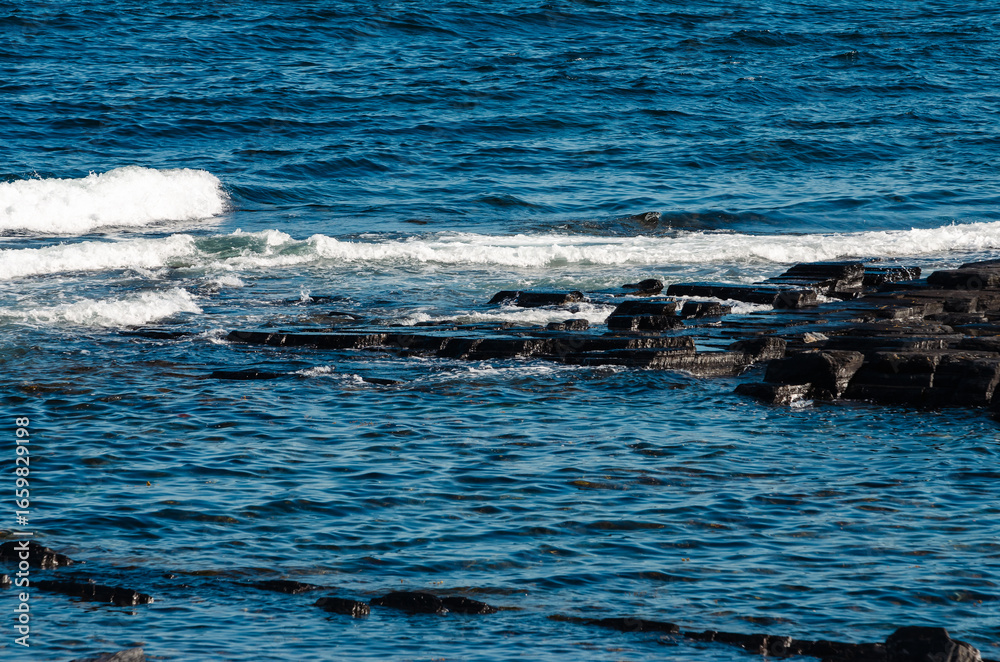 Obraz premium rocky shore of the Arctic Ocean without people