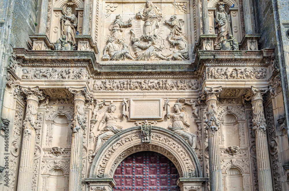 Obraz premium Detail of the facade and entrance of the Sacred Chapel of the Savior in Ubeda, Andalusia, Spain