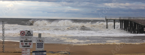 Wallpaper Mural Atlantic Ocean in New Jersey during Hurricane Erin, August 2025 Torontodigital.ca