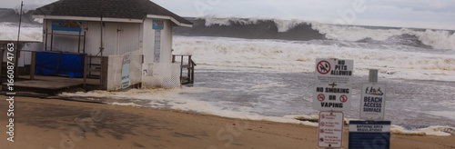 Wallpaper Mural Atlantic Ocean in New Jersey during Hurricane Erin, August 2025 Torontodigital.ca