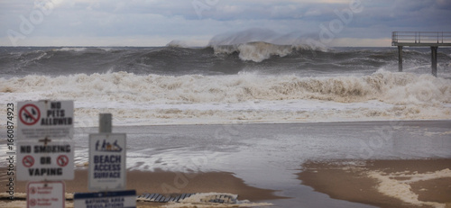 Wallpaper Mural Atlantic Ocean in New Jersey during Hurricane Erin, August 2025 Torontodigital.ca