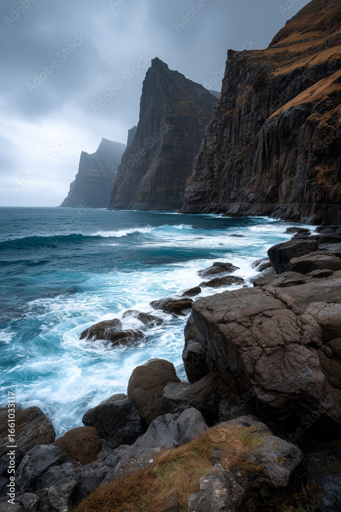 Obraz premium Dramatic View of Jagged Sea Cliffs