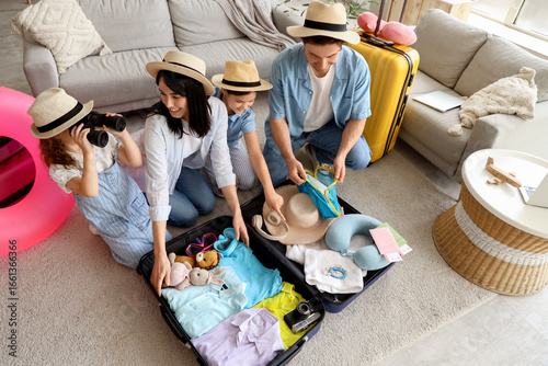 Family of tourists in summe...