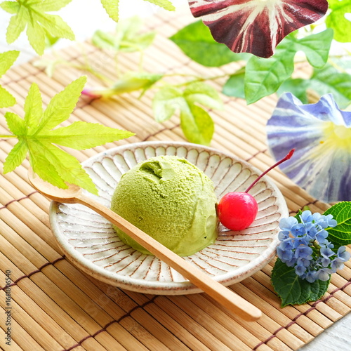 夏の和風デザート 抹茶アイスクリーム