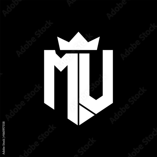 MV Vector image of a shield with a sharp geometric style and a pointed crown