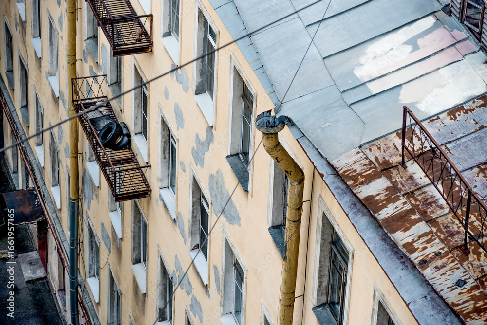 Obraz premium Saint Petersburg, Russia, 25 July 2019, View of wide avenue street and rooftops