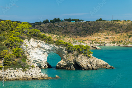 Canvas-taulu Scenic Arch of San Felice along the Coast of Vieste, Italy