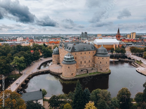 Foto Aerial Views of Orebro Castle in Orebro, Sweden