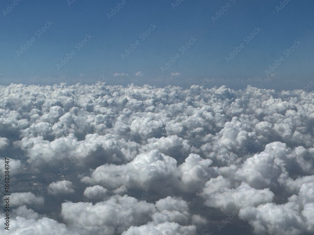 Fototapeta premium above the clouds