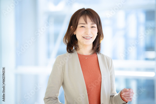 Free Download 女性 - GFXLoad