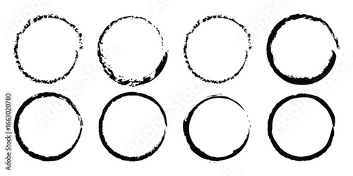 Grunge circles brush set. outline Black circle frames. Grunge round shapes. Circular ink brush stroke for design elements. Vector illustration.