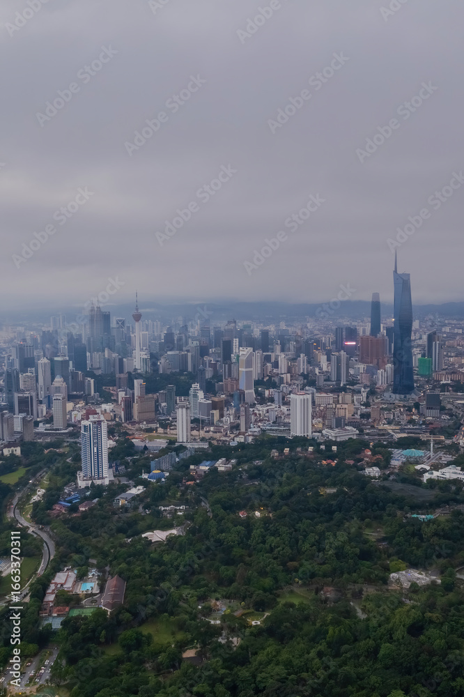 Fototapeta premium view of Kuala Lumpur's urban sprawl