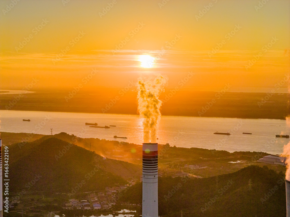 Obraz premium Thermal Power Plant at Sunrise