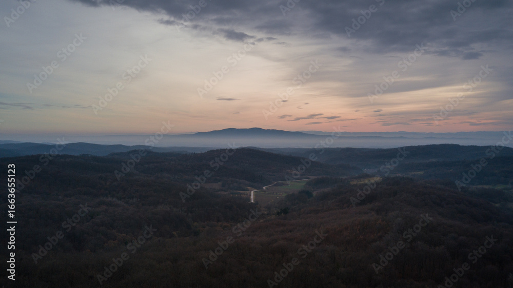 Obraz premium Sunset road