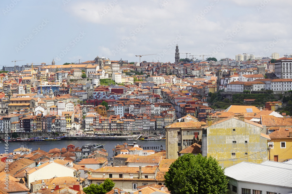 Obraz premium The panorama of old town Porto, the view from Vila Nova de Gaia, Portugal