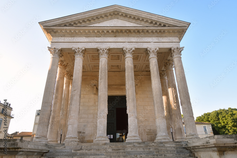 Obraz premium Ancient Roman Temple Maison Carrée — Nîmes, France, 15 August 2025