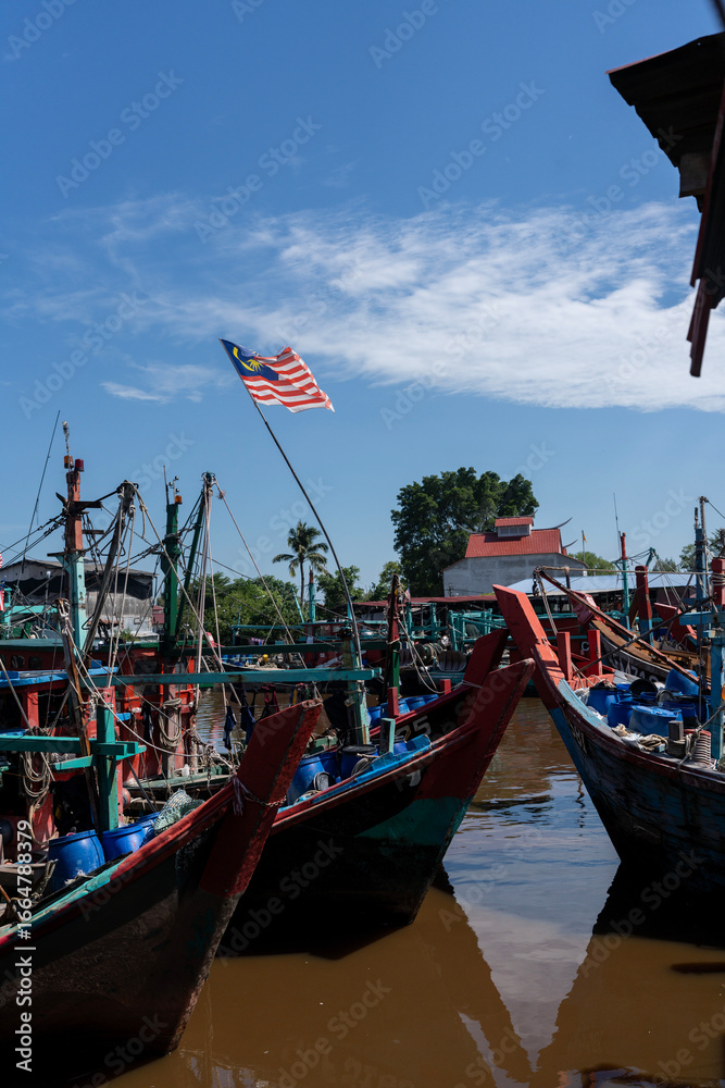 Obraz premium fishing boats in the harbor