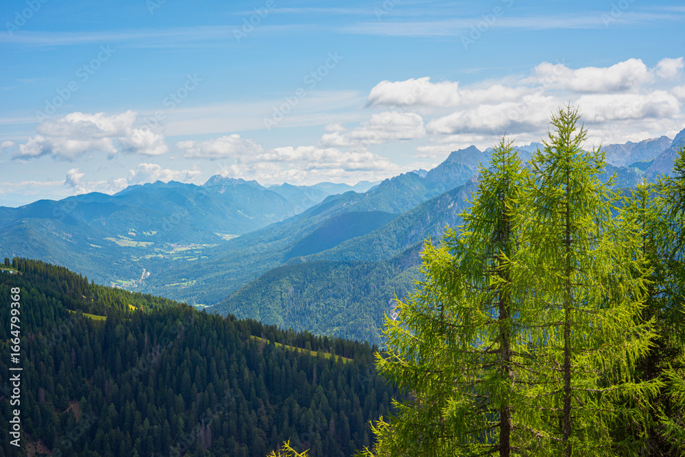 Obraz premium Beautiful view of valley 