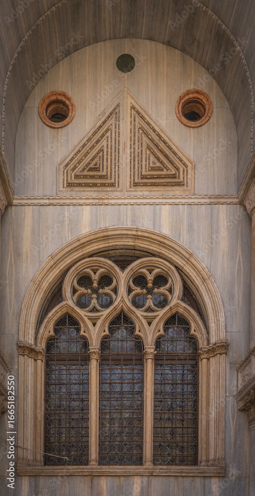 Naklejka premium St Mark’s Basilica facade and decorative details in Venice