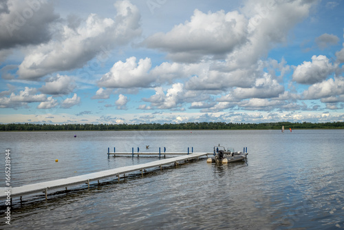 Przystań nad jeziorem