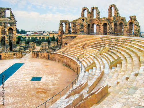 Geometry of memory — the Roman amphitheatre of El Djem, Tunisia, reveals a silent stage of power and spectacle, where stone curves still hold the rhythm of assembled lives.