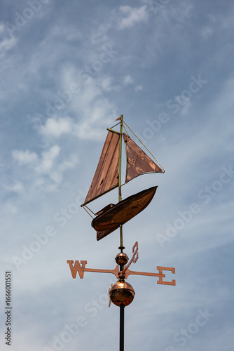 Bilde på lerret Metal weathercock with sailing ship on it