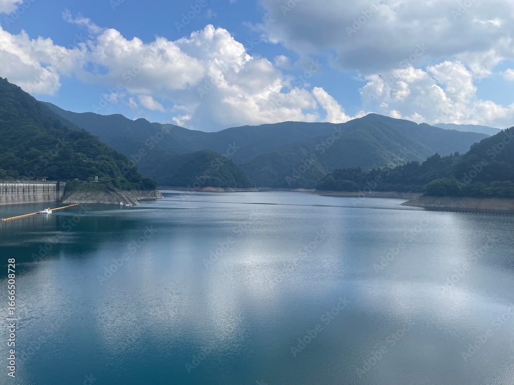 Obraz premium lake and mountains