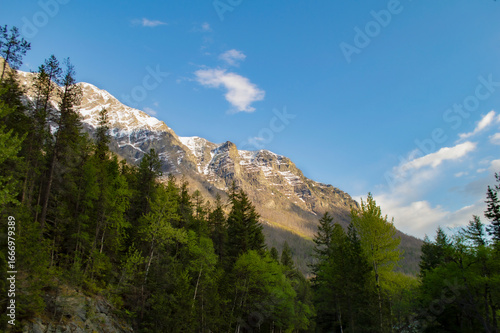 mountains on Going-to-the-Sun Road in Glacier National Park, Montana