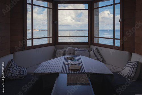 Véranda avec vue sur la mer à Saint-Jean-de-Luz 