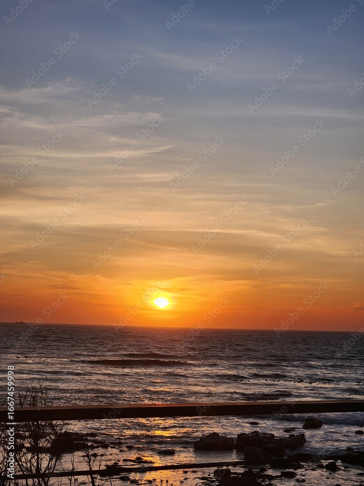 Obraz premium sunset over the sea