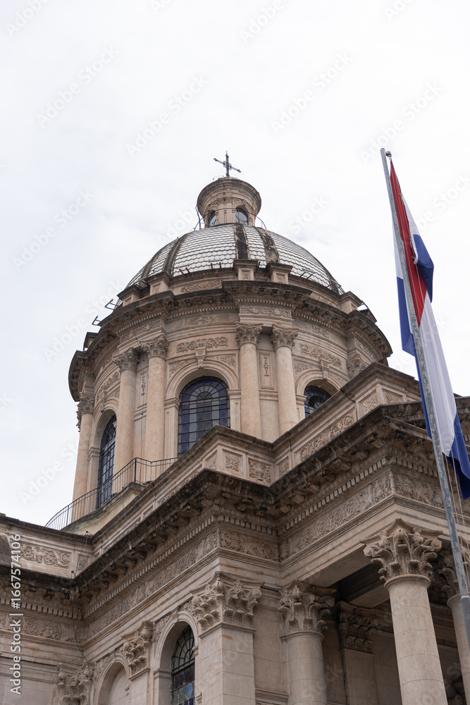 Fototapeta premium Oratorio de Nuestra Señora de la Asunción y Panteón Nacional de los Héroes