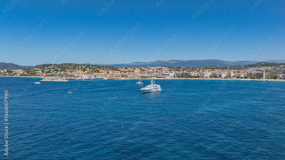 Fototapeta premium Vue de la baie de Cannes