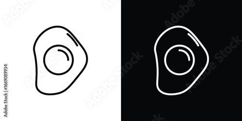 Egg fried icon. Simple Minimal Pictogram. Vector