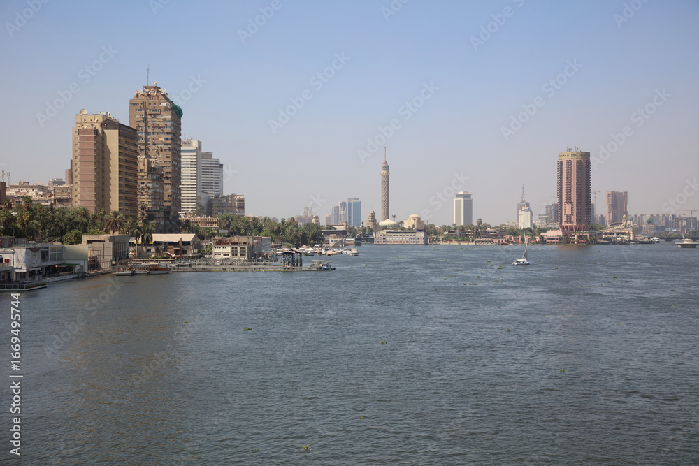 Fototapeta premium The Nile scene from University Bridge