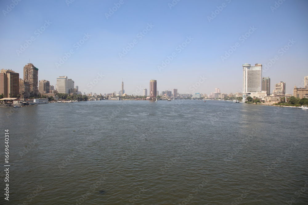 Fototapeta premium The Nile scene from the University Bridge
