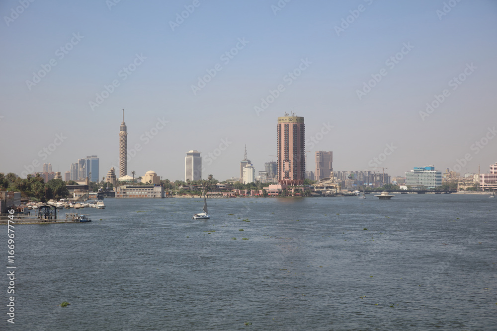 Fototapeta premium The Nile prominade from the university bridge