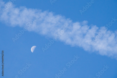 chemtrails, moon, sky, blue, trail, condensation trail, conspiracy theory, air traffic, exhaust gases