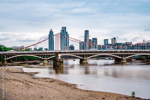 Photos Thames Riverside Urban Skyline, Grosvenor Bridge, Lambeth, Nine Elms, Borough Of
