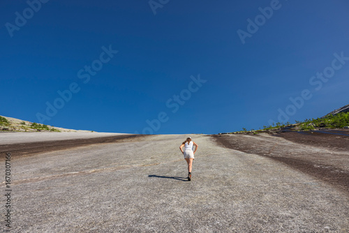 Granitplatte Verdensvaet bei Narvik in Nordland, Norwegen
